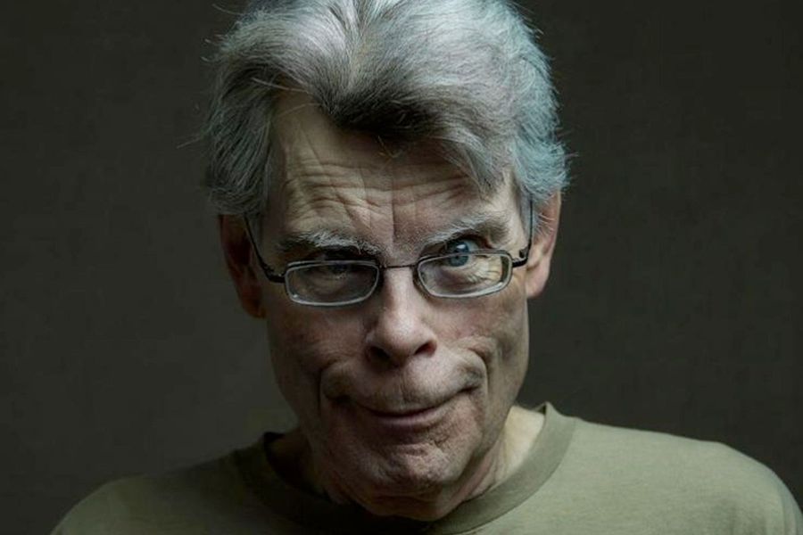 VaultBoyReturns's tweet photo. Hoy cumple 74 añitos el genial @StephenKing! Feliz cumple maestro! #HappyBirthdayStephenKing #scaryguy #pennywise #carrie #randallflagg
Sale encuesta! https://t.co/j65Pz3J1LX