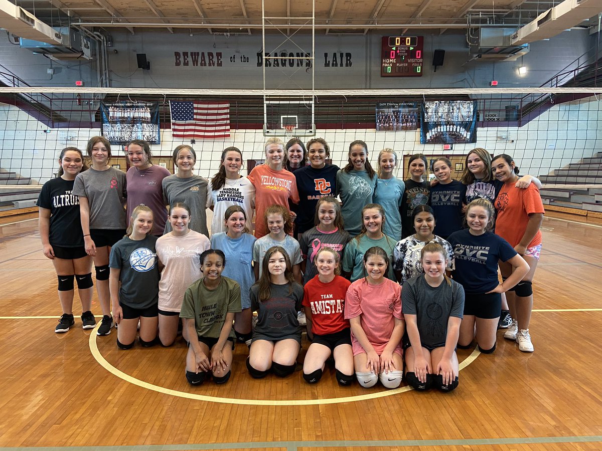 A big Dragon Nation Thank you to Heather Minnis and our Lady Dragon Volleyball Team and Student Council for making our teachers feel incredibly special today! Delicious House Blend!!! <a href="/DCS_TN/">Dickson Co Schools</a> <a href="/DMSDragons/">DicksonMiddleSchool</a>