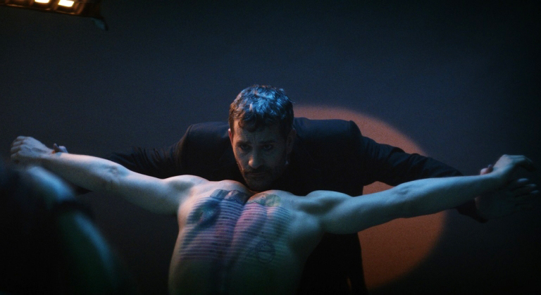 Martin Carr (@frontage2) with a ★★★★ review of The Man Who Sold His Skin... flickeringmyth.com/2021/09/movie-…