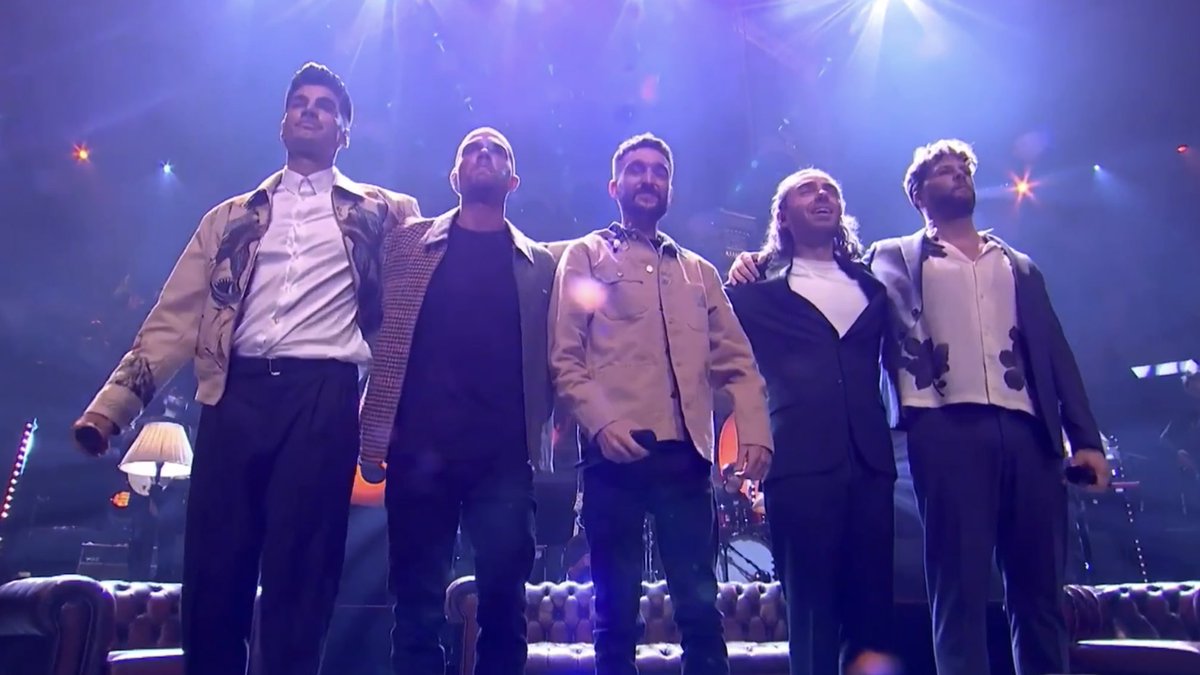 foxykchickyj's tweet photo. It was such an amazing show.. it’s sooo good to see you guys together again 🥺 so proud of you guys! And i’m glad to be a small part of this big cause. So proud of you @TomParker @NathanSykes @MaxGeorge @SivaKaneswaran @JayMcGuiness @thewanted #InsideMyHead ❤️ https://t.co/RTUlPfTFgk