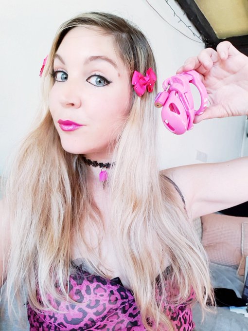 It's almost Locktober 🔒 We all know how much @MissSummerJane loves this time of year 🤣🤣😈 https://t.c<a class="tags" href="/tag/misssummerjane">@misssummerjane</a>