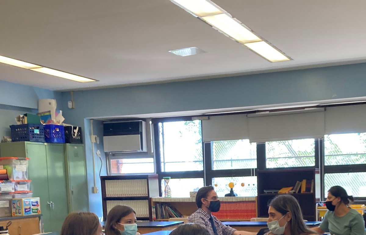 Today, <a href="/IS75Paulo/">IS 75</a> Teacher Leaders hosted the first New Teacher Workshop of the year on Formative Assessment. Already looking forward to the next one.   <a href="/KenZapata75/">Ken Zapata</a> <a href="/dmartinson13/">Danielle Martinson</a> @SIBOD31 <a href="/NYCTCP/">Teacher Leadership NYC Public Schools</a>