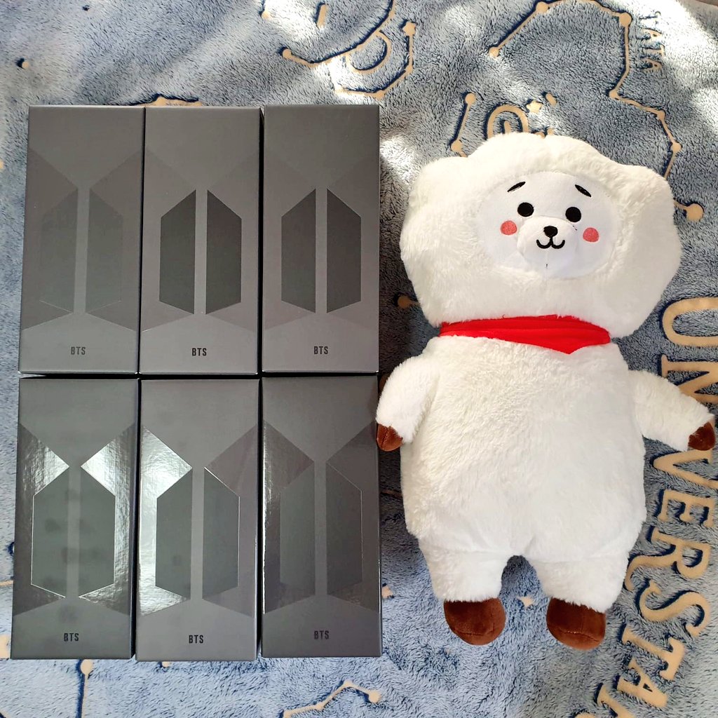 btsfancafe__twt's tweet photo. BTS OFFICIAL LIGHT STICK SE : MAP OF THE SOUL (SPECIAL PROMO 🎉)

💸 Price: $25 USD (Buy 1 get 1 FREE)

🔸DM us 'MINE Light' to order 💜
🔸(3) slots left ✨
🔸We ship worldwide ✈️🌏
🔸Hurry this is our promo giving thanks to you our beloved armys ❤️

#BTS #BTSARMY #BTSLIGHTSTICK https://t.co/TV0ZfVVceE