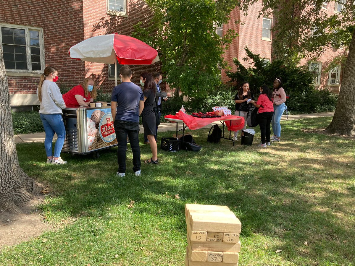 UNLpda's tweet image. The first ice cream event of #PostdocAppreciationWeek was a huge success !
Join us for another ice cream on Thursday 23rd on East campus at 4pm in front of dairy store🍦
Please RT - share with postdoc of your department
@UNL_PSI @unlagrohort @IANRGlobal @CropsUNL @UNLEntomology