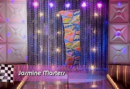 Veracruz y la Aurora Wonders en el backstage esperando que se acuerden de ellas #LMD4