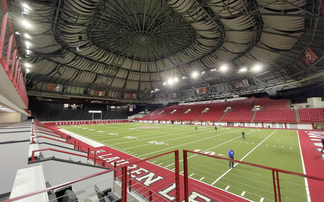 TylerEbel2's tweet photo. After a great call with @RobAurich I’m excited to have received a scholarship offer from the University of South Dakota!  @SDCoyotesFB @HKA_Tanalski @Coach_Radke @CoachCKohls https://t.co/FfdceL4Tyo