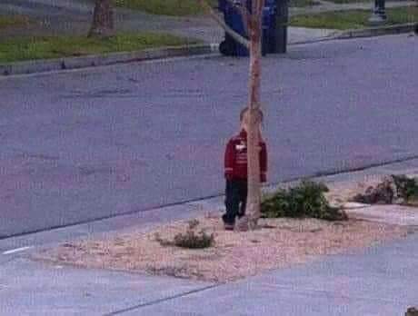 Yo intentando ocultar lo mucho que me encantas: