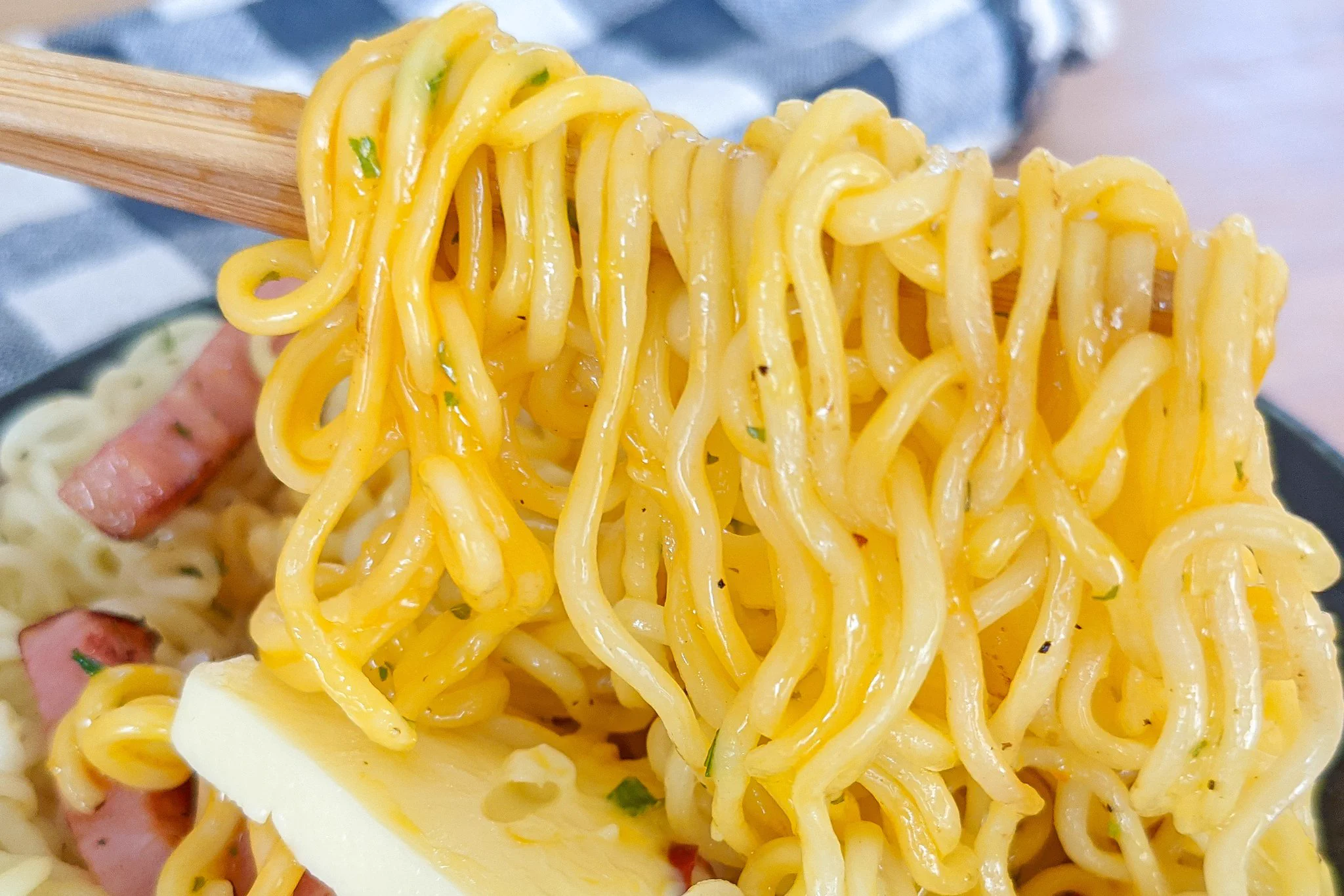 簡単で美味しそう！サッポロ一番を使った、ペペロンチーノ風アレンジレシピ！