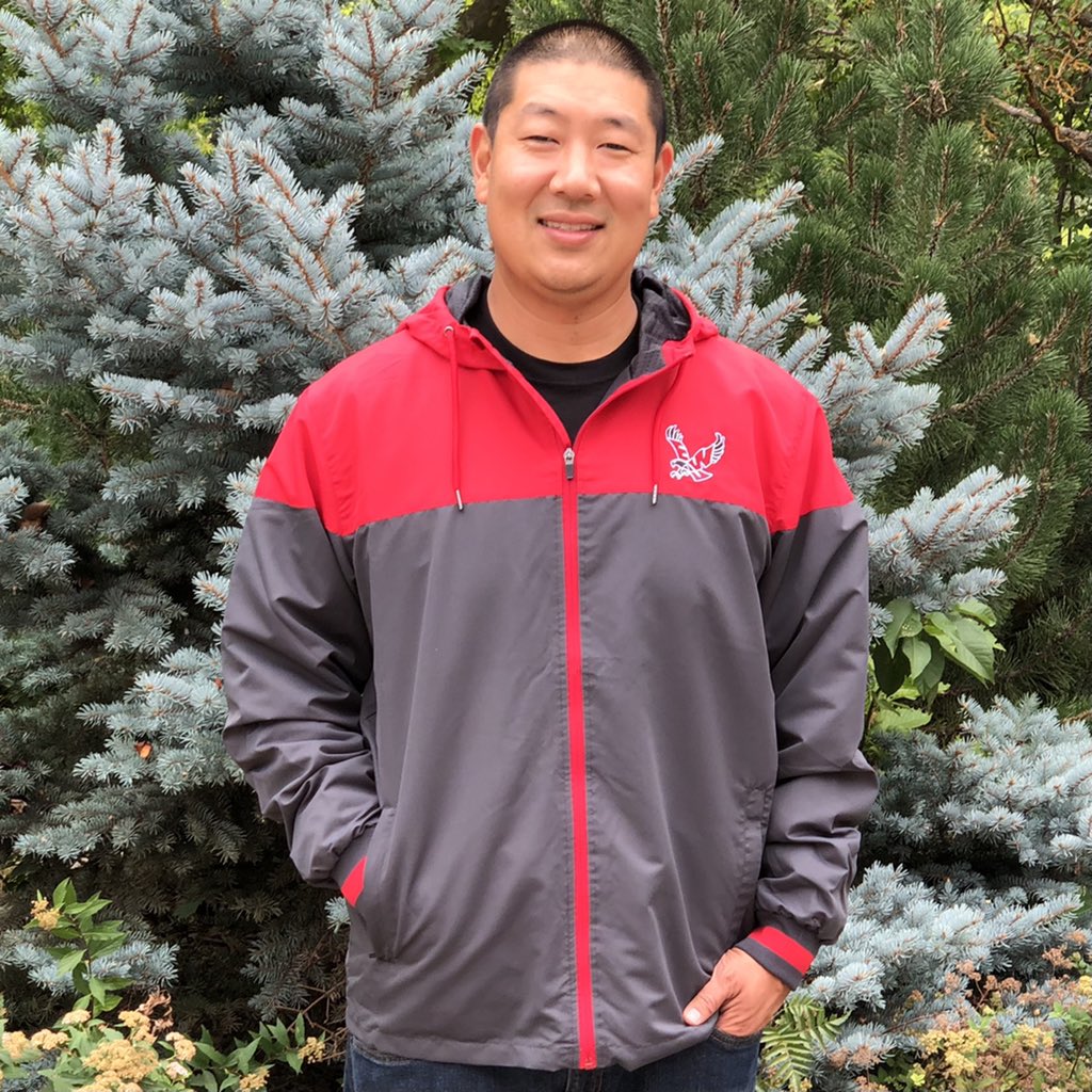 EWUEagleStore's tweet photo. ☀️ days like today are what we LOVE about fall- but the evenings &amp; mornings are brisk! Snag our newest jackets before they’re gone! 

https://t.co/1THU9pkyYL

#GoEags #EagdOut #Eagle4Life #EagleGear #FallFashion #Jacket #EWU #Cheney #Back2School #CollegeFootball https://t.co/FBkGAnQjCP