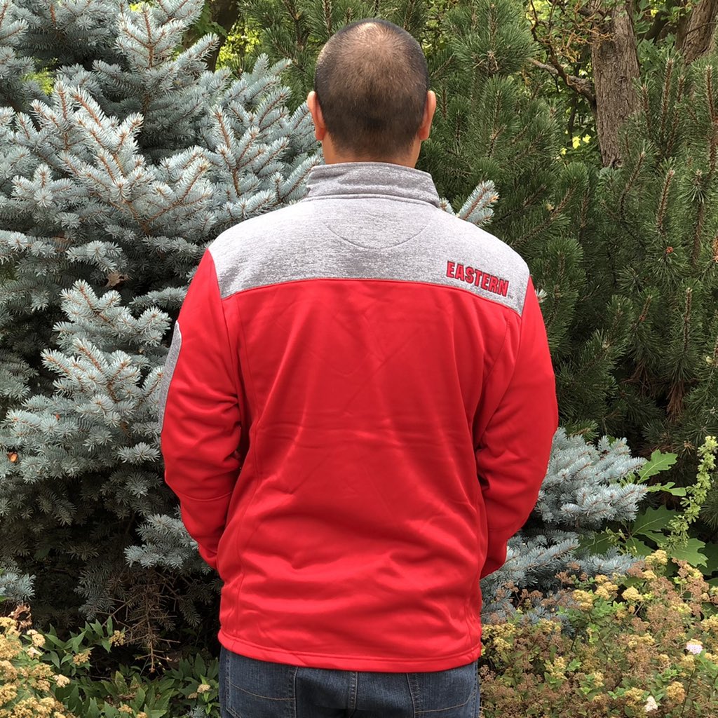 EWUEagleStore's tweet photo. ☀️ days like today are what we LOVE about fall- but the evenings &amp; mornings are brisk! Snag our newest jackets before they’re gone! 

https://t.co/1THU9pkyYL

#GoEags #EagdOut #Eagle4Life #EagleGear #FallFashion #Jacket #EWU #Cheney #Back2School #CollegeFootball https://t.co/FBkGAnQjCP
