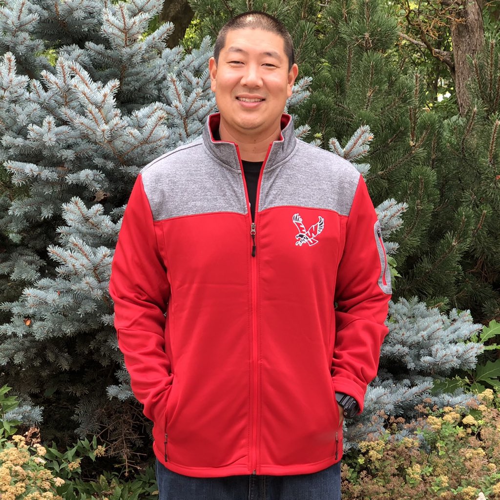 EWUEagleStore's tweet photo. ☀️ days like today are what we LOVE about fall- but the evenings &amp; mornings are brisk! Snag our newest jackets before they’re gone! 

https://t.co/1THU9pkyYL

#GoEags #EagdOut #Eagle4Life #EagleGear #FallFashion #Jacket #EWU #Cheney #Back2School #CollegeFootball https://t.co/FBkGAnQjCP