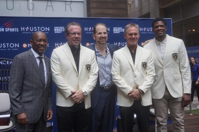 houmayor's tweet photo. Incredibly honored to be apart of today’s celebration, honoring #Houston’s Hall of Famers: Bagwell, Biggio &amp; Johnson!! Forever  #HoustonProud #Houstonlegends 👊🏾 https://t.co/trJplnyabG