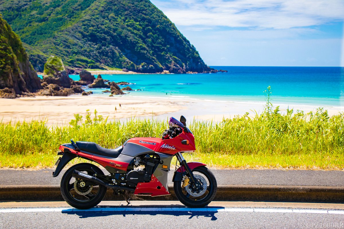 GPZ1000RR's tweet photo. 移住したし固定ツイート変更！

名前：スギ
性別 :男
年齢：25
身長：179cm
住み：五島列島福江島
愛車：GPZ900R（フルコンプリート車）
好き：バイク、釣り、アウトドア
島同士を繋ぐフェリー航海士です！
#バイク乗りとして軽く自己紹介
#バイク乗りと繋がりたい
#福江島  #GPZ900R https://t.co/LOBaoP0DgX