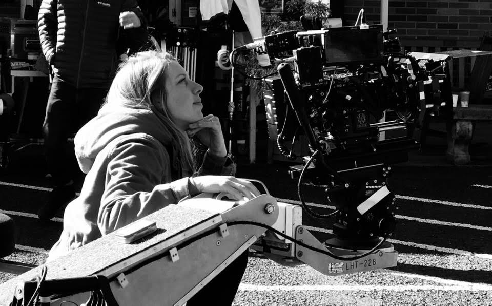 spellitoutineon's tweet image. Meet Cinematographer Chloe Weaver
Recent work includes frequent contributions to Netflix’s original series, Chefs Table, for which she took home a James Beard Award last year! 
#womeninfilm #womencinamatographers