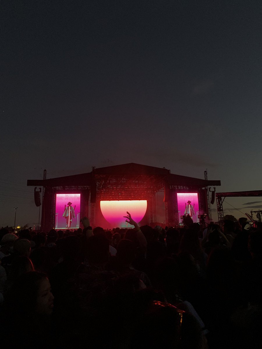 _leximoore_'s tweet photo. soooo @secondskyfest was fuckin amazing! @porterrobinson you always know how to get me in my feels! 

✨【=◈︿◈=】✨ https://t.co/tWbwWSB53l