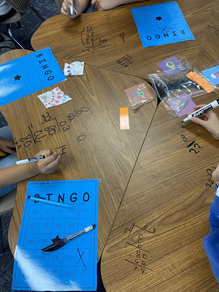 Ms_Sanders_'s tweet photo. ELT time we practiced converting fractions to equivalent decimals!! Students loved leading the activity and collaborating in small groups😍 #wearehaskett #sixthgrademathrules #sixthgrade #mathisfun https://t.co/r4gPOzWgVD
