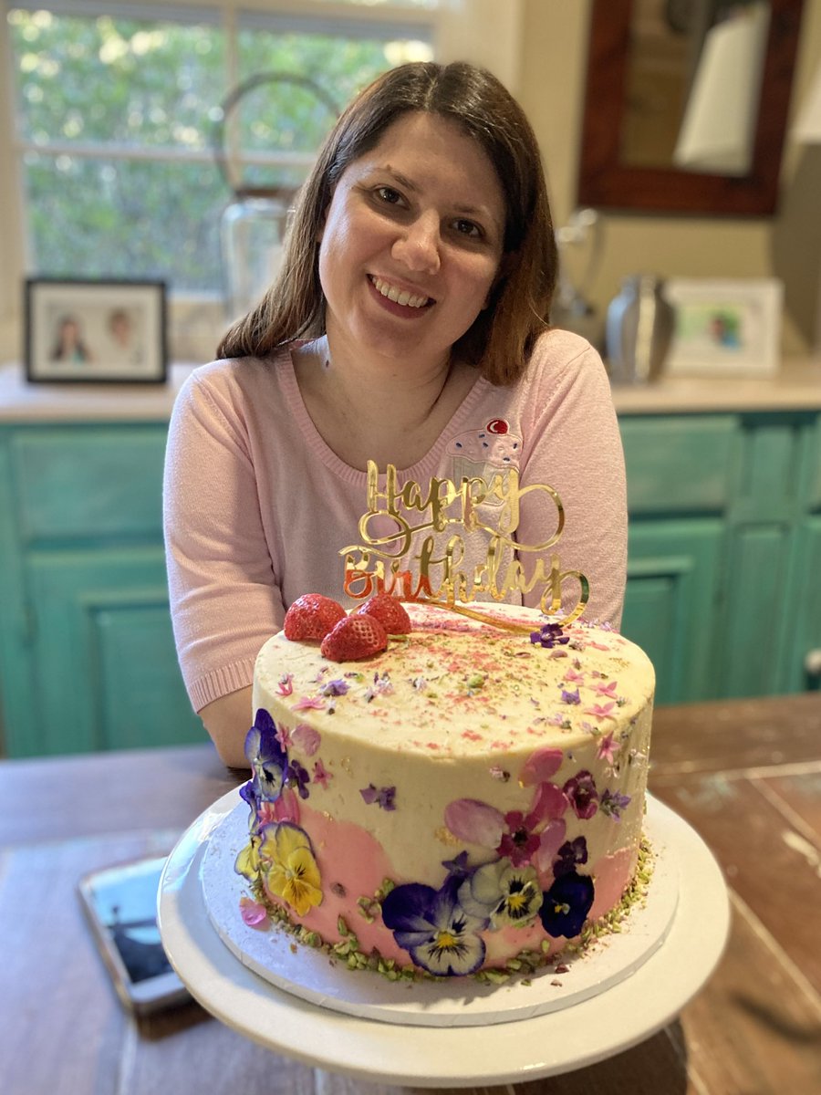 whodidthecake's tweet photo. Happy Birthday @supergirl_sass 🎂🥂💗 love Mum 💗💗💗 https://t.co/olJRyjsNWZ