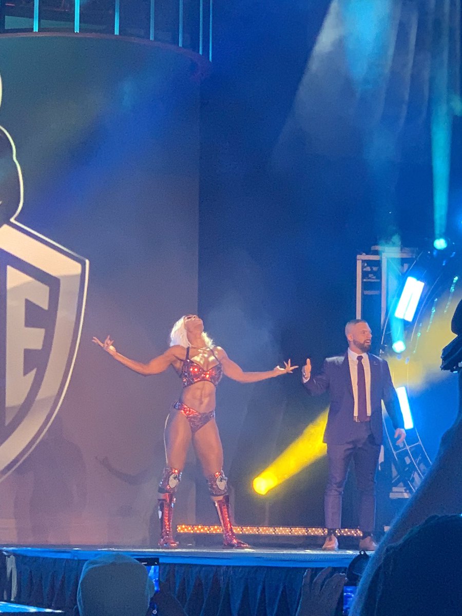RealEdwinV's tweet image. Last Wednesday @AEW dynamite in Newark NJ @PruCenter I just landed in from L.A my brother got to go and got some great pictures of @Jade_Cargill #JadeBrand @MarkSterlingEsq #AEW #AEWDynamite