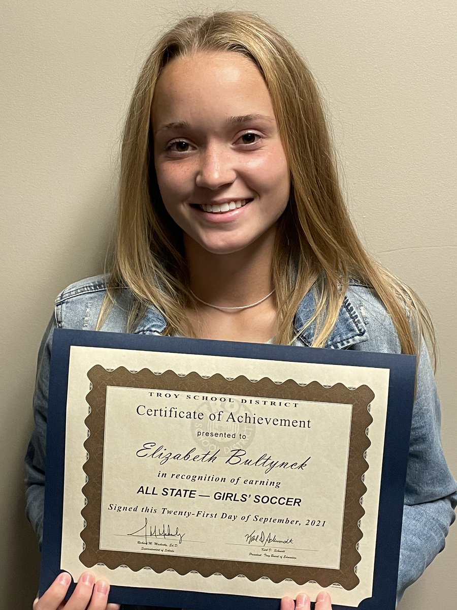 Congrats to <a href="/BultynckLizzie/">Lizzie Bultynck</a> and <a href="/charlottesobot1/">charlotte sobotka</a> for getting all state recognition.🎉
