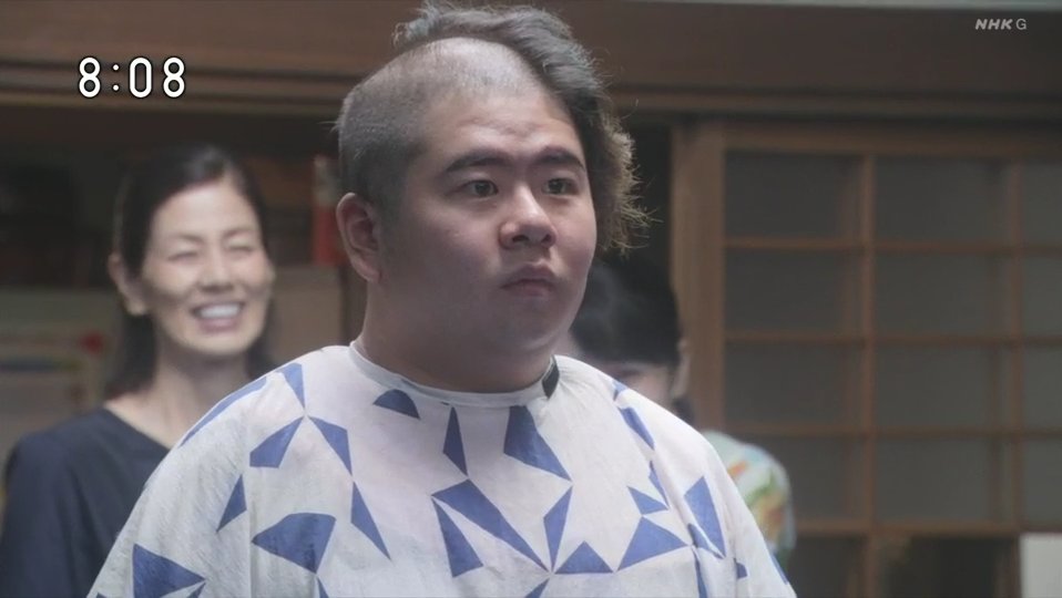 おかえりモネで三生 まえだまえだ 前田航基 が寺を継ぐ決意の証として自分の髪をハサミで切ったシーンに 藤波辰爾 飛龍革命 バリカン途中の髪型に 中邑真輔 など反応ツイート Togetter