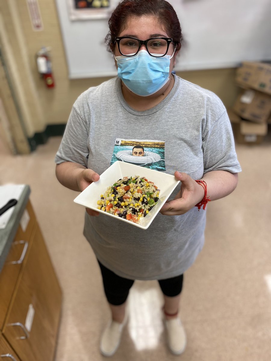 ECHS_Bucs's tweet photo. EC Culinary hard at work! https://t.co/OEG33E5NNx