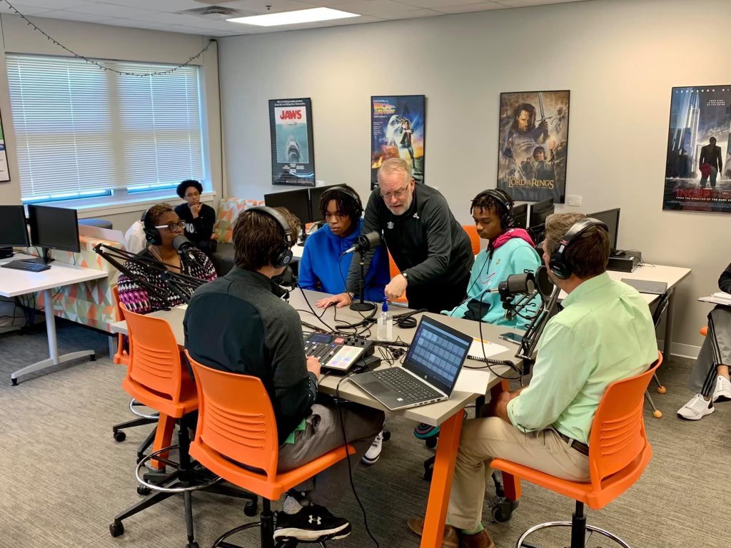 NorthForneyBB's tweet photo. A couple of our seniors representing @TrueNorth_Hoops on the #One2Six podcast today.
@WellsZavion @MarcusGlisper
@ForneyAthletics @NFHS_TrueNorth @coachpatton40 @Jakeperry59 https://t.co/aIy19gqKUa
