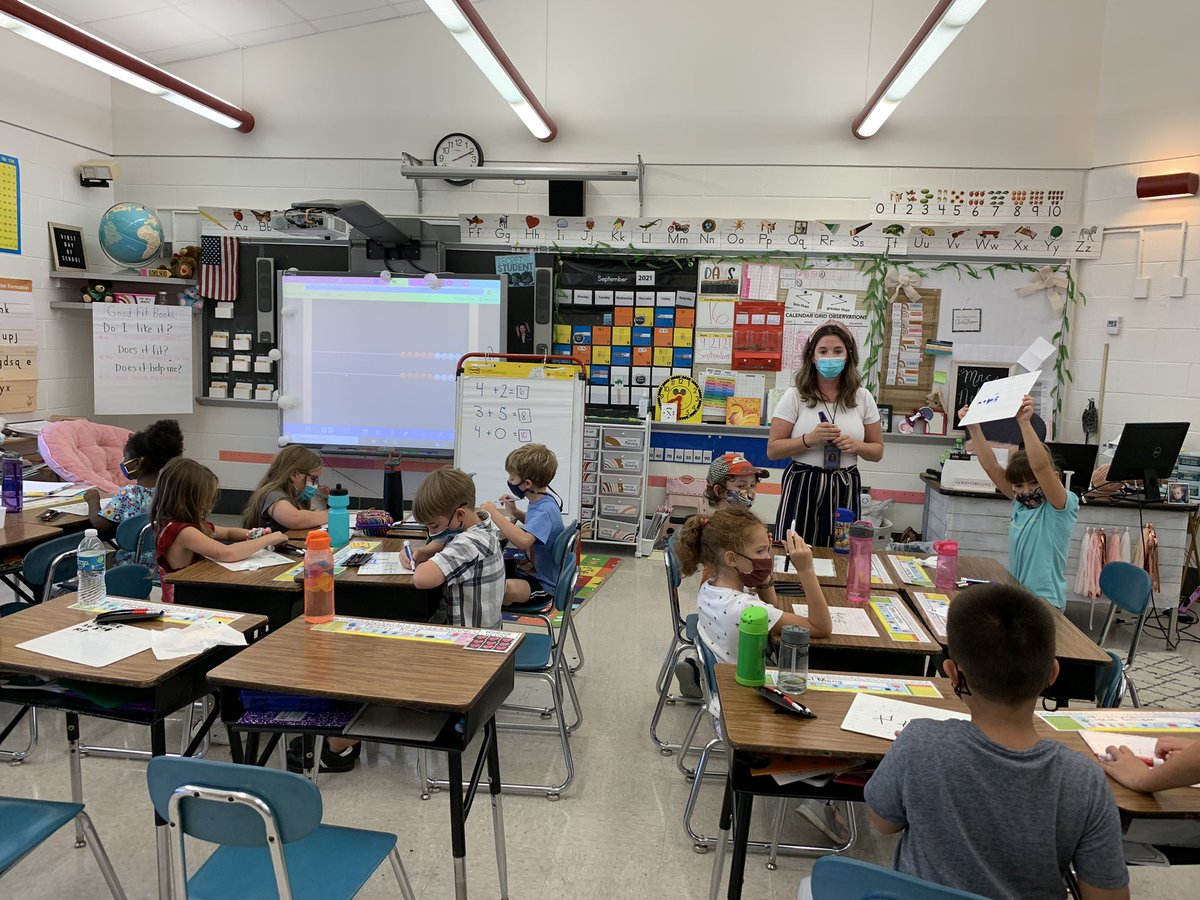 hes_smcps's tweet image. Mrs. Nelson’s class working hard with math today showing and explaining their work.