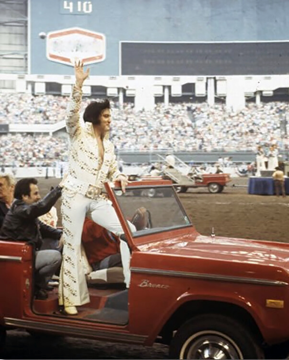 TracesofTexas's tweet image. Elvis at the Astrodome, 1974.