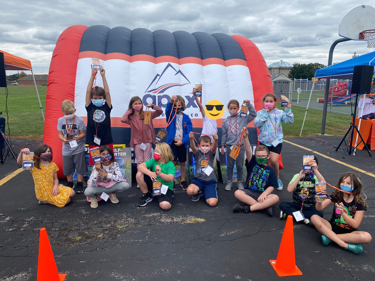 MrsNelson_d118's tweet photo. Apex Kick Off! Ready to have fun with this FUNdraiser! @WaucondaGS118 #wgs118life #thirdgradegeckos https://t.co/Z3R1vwneeq
