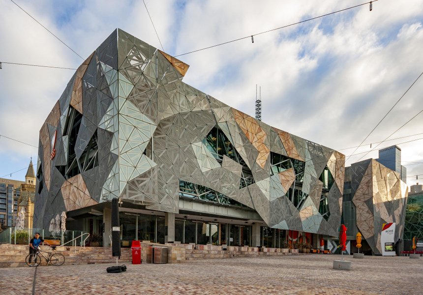 DocEvatt's tweet image. OMG! Look what it did to Federation Square! #earthquake