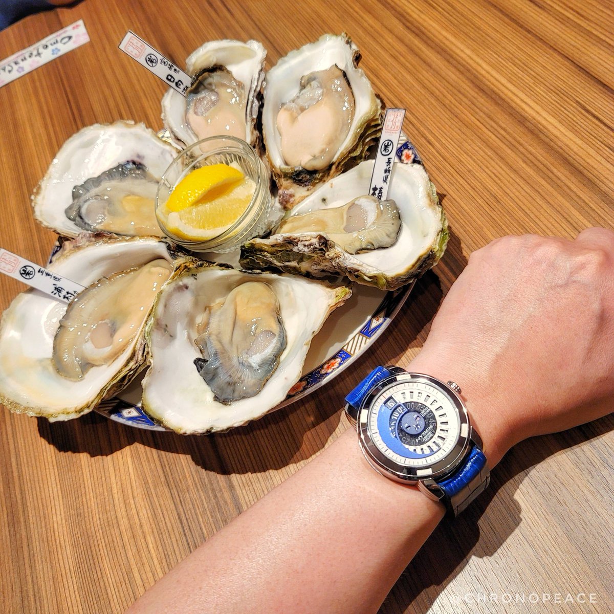 chronopeace's tweet photo. ハイゼックはもう少しサイズや意匠を洗練すれば、良い時計だからもっとファンが増えるのになぁと着ける度に思う。変化するべきところはしないとね。
#hysek #hysekwatches #hysekio #ハイゼック #ハイゼックio #jumphour #jumpinghour #ジャンプアワー #wristshot #wristshots #リストショット https://t.co/huM0NQtGuV