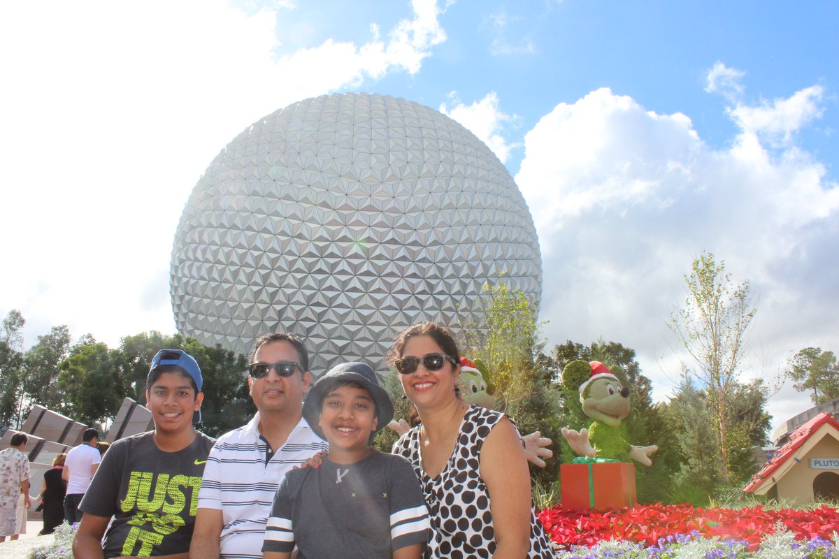 MandaarV_NTHC's tweet photo. @MrsHunter19 class doing Selfi-ometry, This was a picture of me and my family going to epcot in Florida and we went on a ton of rides together, had lots of fun as a family, and bonded a lot during the trip. #nthctribe #NewTechMath https://t.co/tmNP3oN4UC