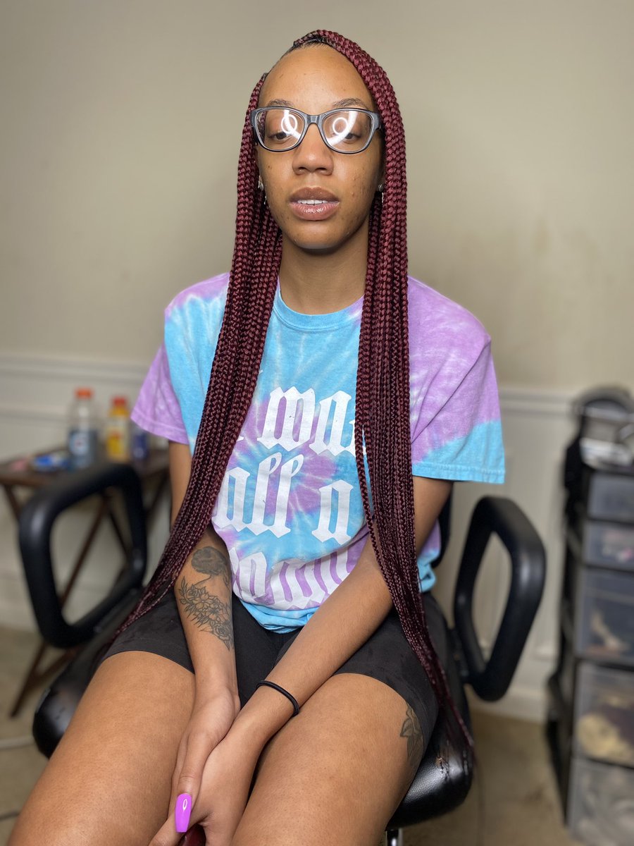 InfamousKay1's tweet photo. Medium Knotless Braids😍🔥 Appointments are available!! DO NOT book if you have/show any symptoms of illness, I WILL NOT service you‼️ Text 📲470-377-2215 to book‼️ Be Deposit Ready upon booking❤️ #PleaseRT #ATL #Atlbased #atlhairstylist #atlbraids #atlhair #atlbraider https://t.co/dO9IUsBUEU
