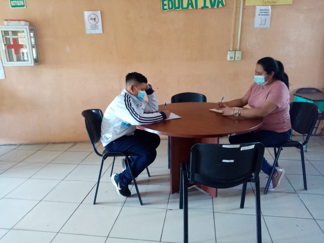 agapeCFP's tweet photo. Esto se realiza para apoyar con estrategias y técnicas psicológicas a los niños, niñas, adolescentes y sus grupos familiares que les permitan desarrollar sus capacidades resilientes.
#TodosSomosAgape #AgapeCFP https://t.co/bNFRaqHAI5