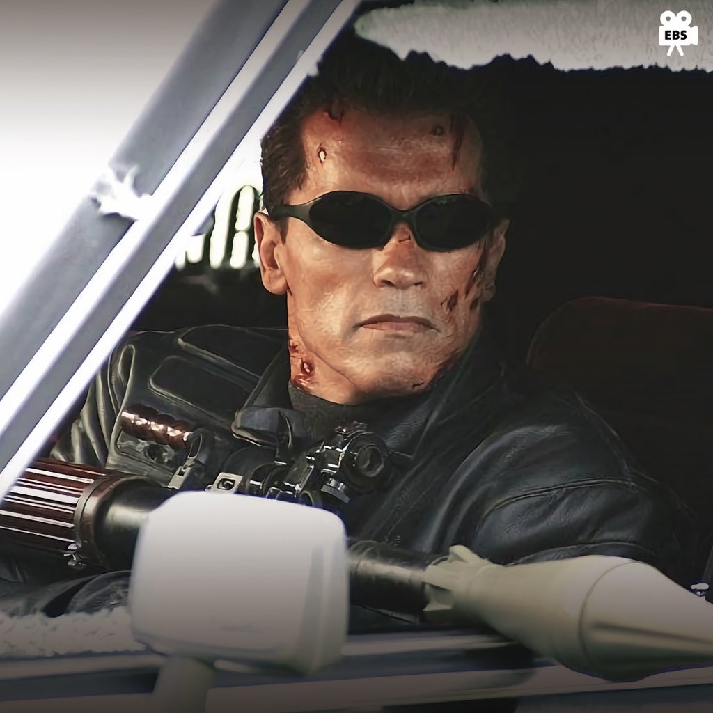 [#EBS영화_추석특선안내] 10여 년 전 용광로로 사라져버린 T-800 그는 새로운 암살기계 T-X에 맞서기 위해 다시 약속대로 돌아올 수 있을까? 또한 다시...