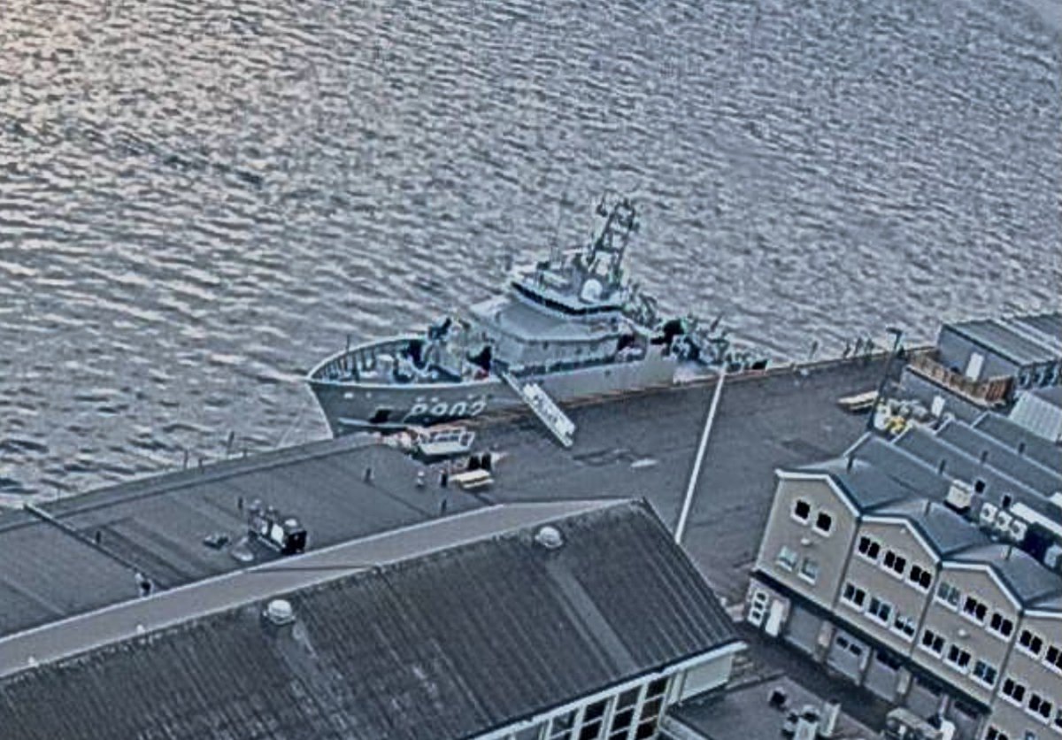 WarshipCam's tweet photo. Belgian Navy patrol vessel BNS Pollux (P902) docked in Oslo, Norway - September 21, 2021 #bnsthames #p902 https://t.co/sdH0NoCqgK