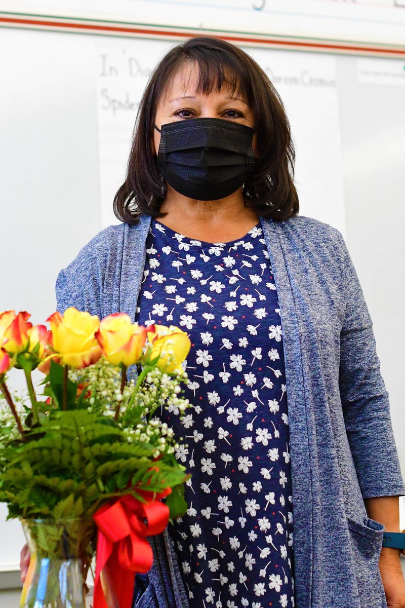 farmingtonms's tweet photo. We couldnβt be happier for Ms. Jackie Hammond, Farmington Municipal Schools Teacher of the Year! Ms. Hammond is a seventeen-year veteran in education, and ten-year 2nd grade teacher at McKinley Elementary School. #TeacheroftheYear #TeamFMS https://t.co/iRJEEjRLG6