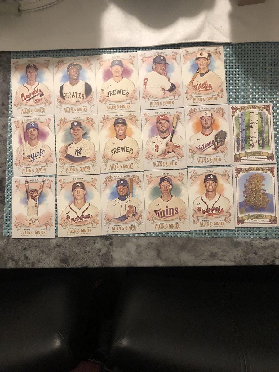 CardsgaloreH's tweet photo. @soft_toss_lefty $1 each PWE, minis .50 cents https://t.co/YVhIvLZX2h