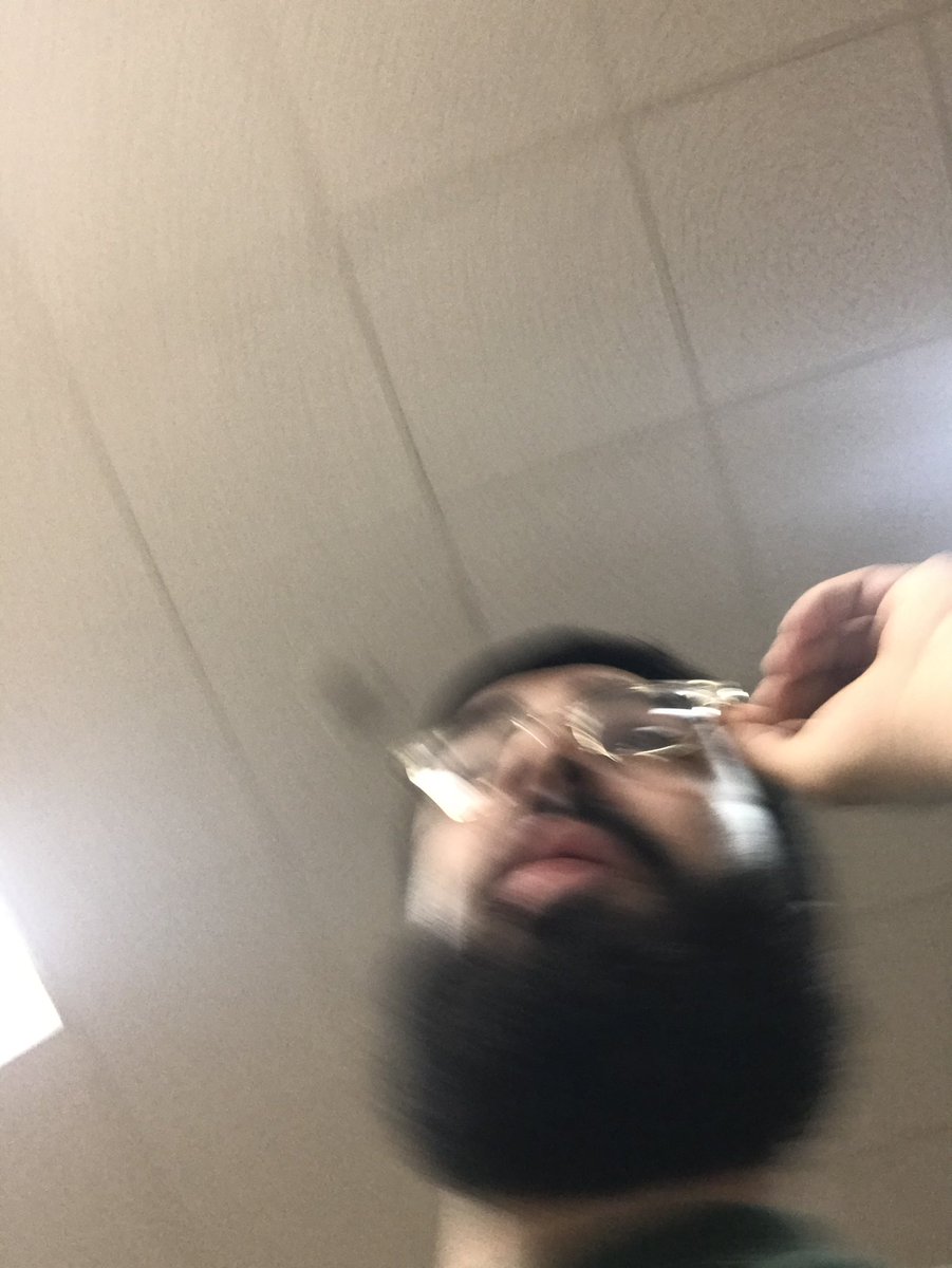 Buttimjoey's tweet image. Me realizing it’s almost 2022🥴💀