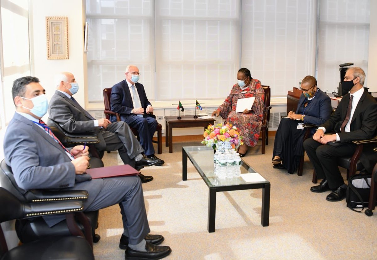 SAMissionNY's tweet image. Today, Dr Naledi Pandor, SA’s Minister of International Relations &amp;amp; Cooperation met with Dr Riyad al-Maliki, Minister of Foreign Affairs and Expatriates of the State of Palestine on the sidelines of #UNGA @Palestine_UN #SAatUN 🇵🇸🇿🇦

Photo: Katloho Maifadi (DIRCO)