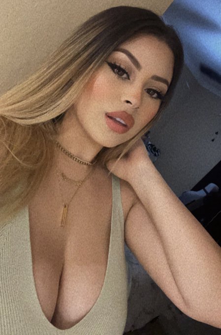 I&rsquo;d stop scrolling too https://t.co/MMDog0a30v<a href="/tag/onlyfans"class="tags"><span>#onlyfans</span></a>