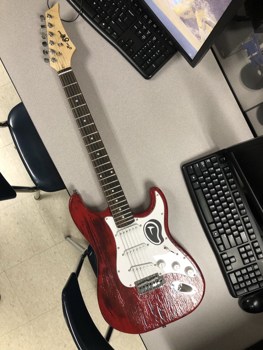 EAHSTech_Ed's tweet photo. It has been some time since I posted something to Twitter. Let me see if I can get caught up. Last spring my guitar did not end up like I wanted. It was to be a burst but it wrinkled. So I wrinkled more it on purpose. It ended up looking like meat, I named it Miss-Steak. https://t.co/j7Ndu6QQOo