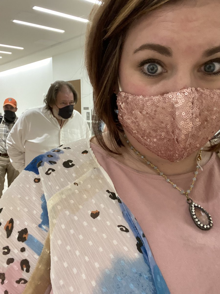LiteracyLambert's tweet photo. When Rick Bragg can’t do a meet and greet due to Covid, one must do what is necessary for a pic. #rickbragg #booktalksaremylovelanguage https://t.co/s3N0s7xcpF