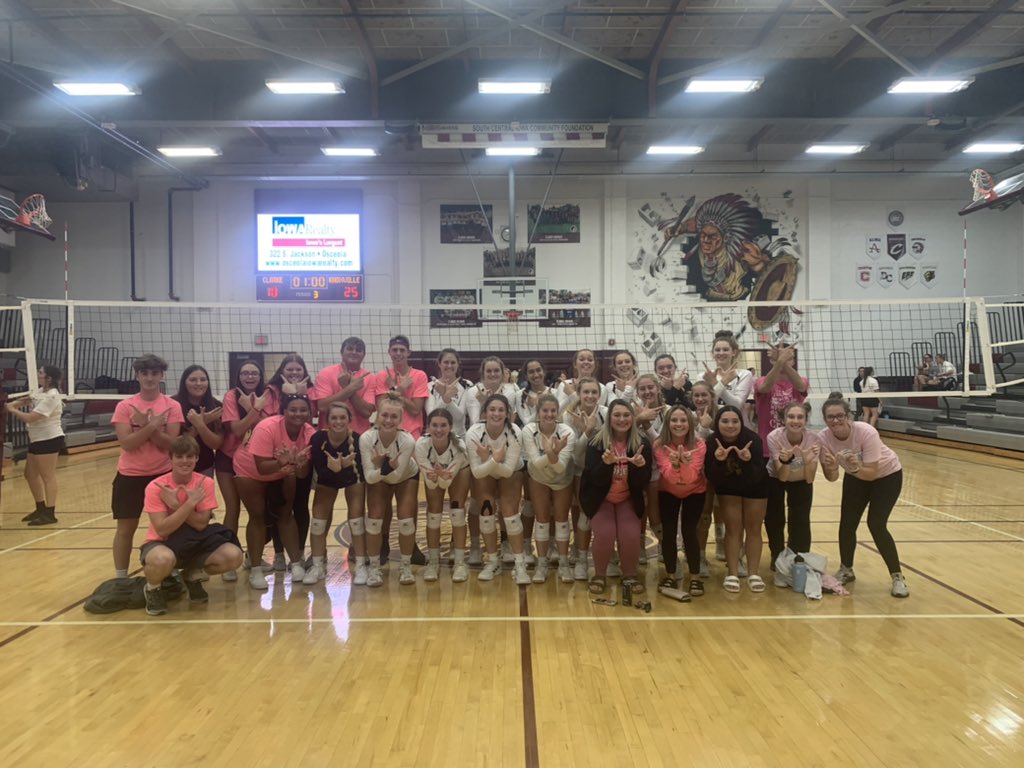 Homecoming W’s 💛🖤🏐🖤💛