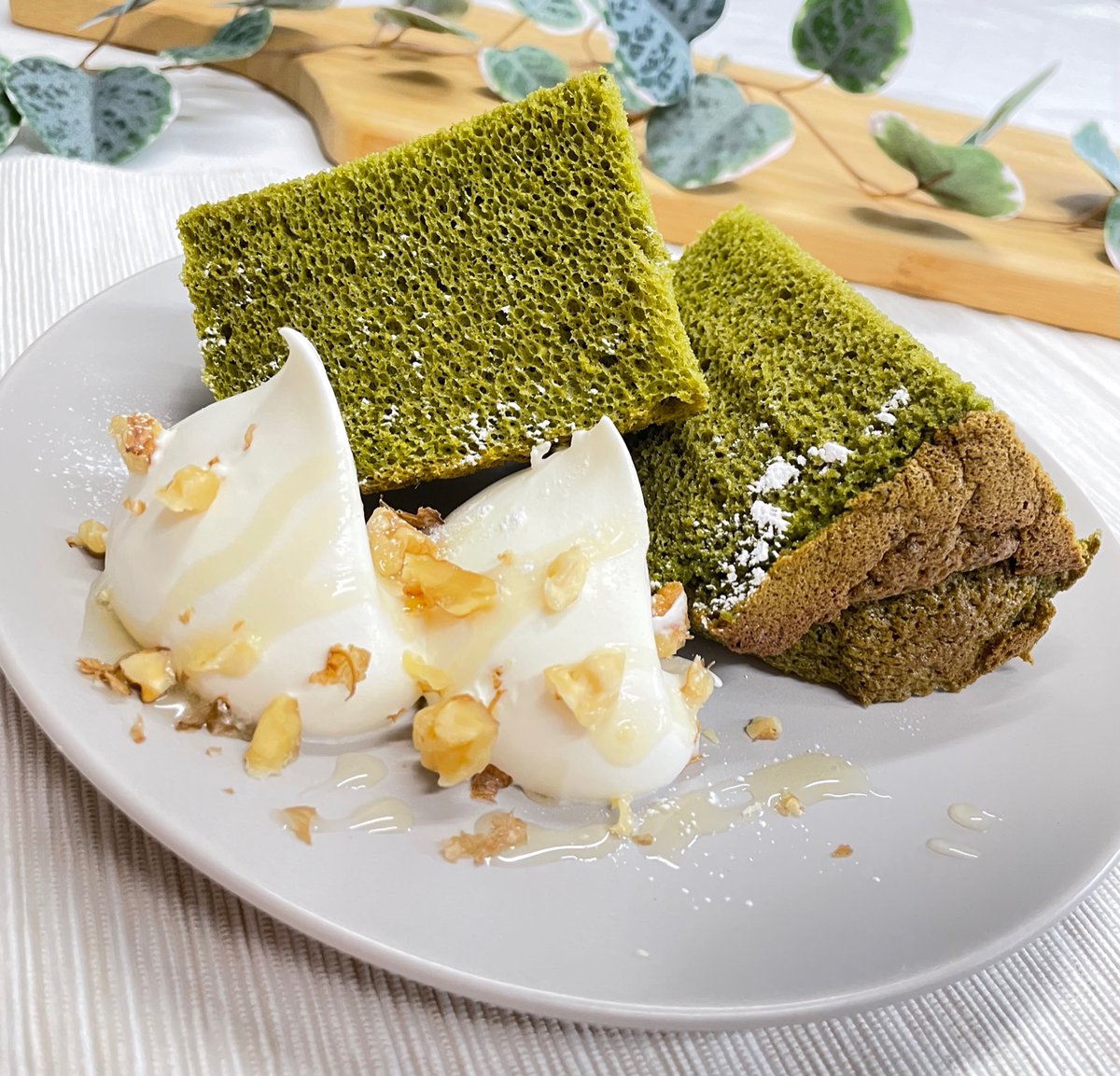 Flavorシフォンケーキのフレイバー 公式 濃茶シフォンケーキ アレンジ アレンジしてお楽しみいただけます 濃茶 シフォンケーキをカットして ホイップとくるみ はちみつ をトッピング くるみ以外のナッツ類もオススメです シフォンのふわふわ Flavorシフォンケーキのフレイバー 公式 濃茶シフォンケーキ アレンジ アレンジしてお楽しみいただけます 濃茶 シフォンケーキをカットして ホイップとくるみ はちみつ をトッピング くるみ以外のナッツ類もオススメです シフォンのふわふわ