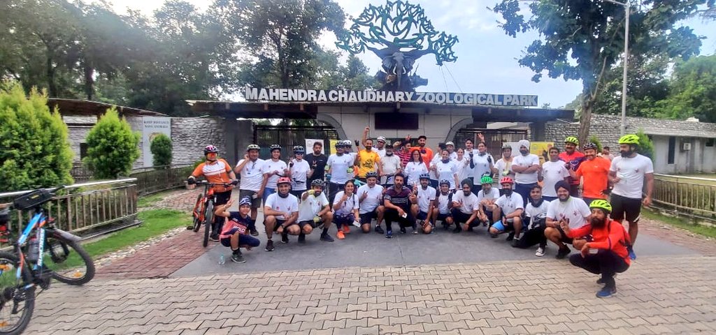 ioclpunjab's tweet photo. Few more glimpses of the cycle rally reaching the final destination #Chhatbir Zoo for #SaveTheRhino campaign by #Indianoil. #IndianOilRhino https://t.co/zwa1FYa0TI