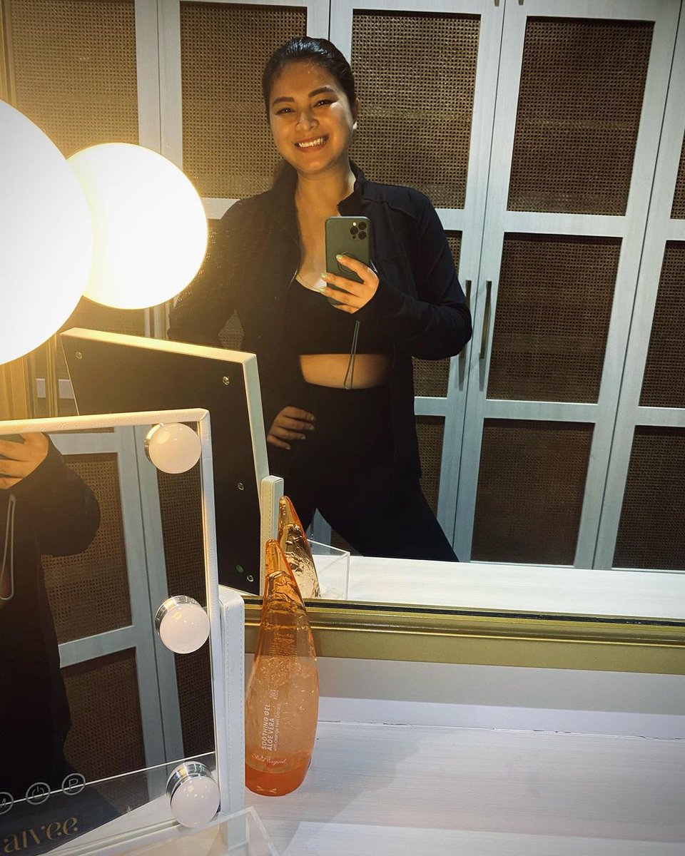 cebudailynews's tweet photo. "Fitspiration"

LOOK: Angel Locsin shows her slimmer body in her latest Instagram post. 

The actress is also asking her followers to always love their body.

“Remember to love every inch of you,” she wrote an IG. | 📸Angel Locsin IG/ #cdndigital https://t.co/JZN5h4MHYm