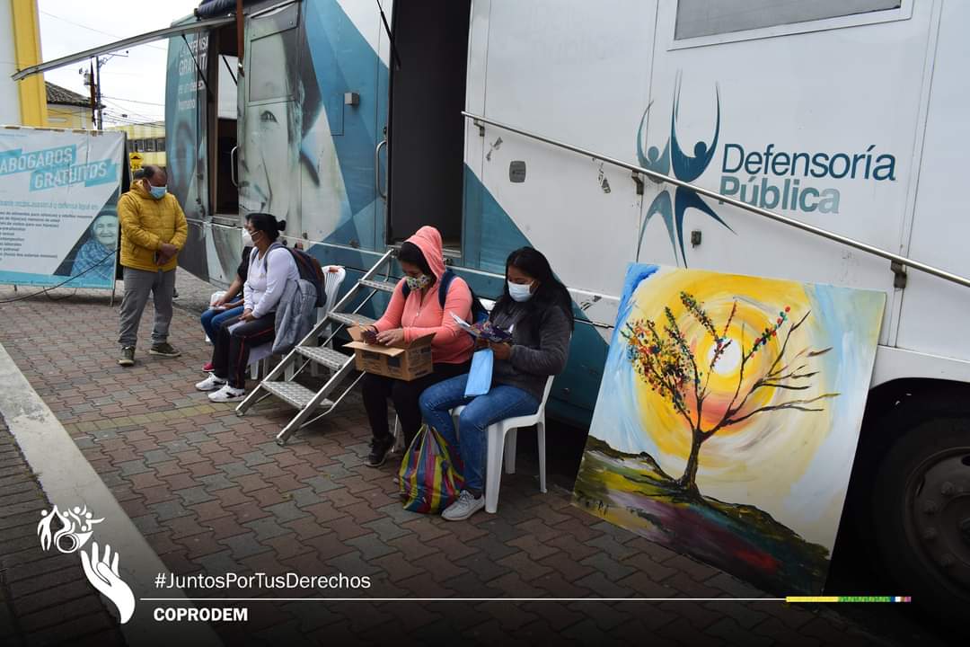 Coprodem's tweet photo. 🚌|| #CuartaParada
Inauguramos la #RutaDeLosDerechos en #Uyumbicho. 🥳
Gracias al trabajo en equipo de la @DefPublicaEC y @alcaldiademejia, la comunidad recibirá asesoría legal gratuita.👨🏻⚖️
@MinTrabajoEc #GadUyumbicho @AccionMejia
#JuntosPorTusDerechos https://t.co/gmEOzBFhFm