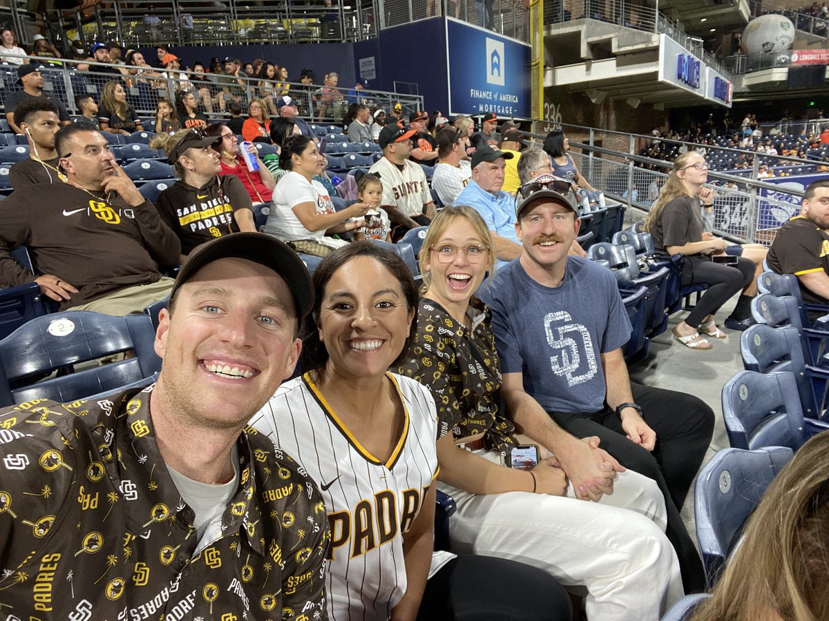 bre_martinez8's tweet photo. Go Padres! #HungryForMore https://t.co/cXzuwixsSj