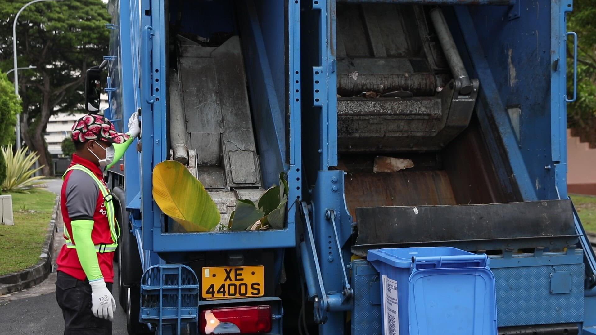 NEA on Twitter "Refuse and recyclables collection in the Ang Mo Kio